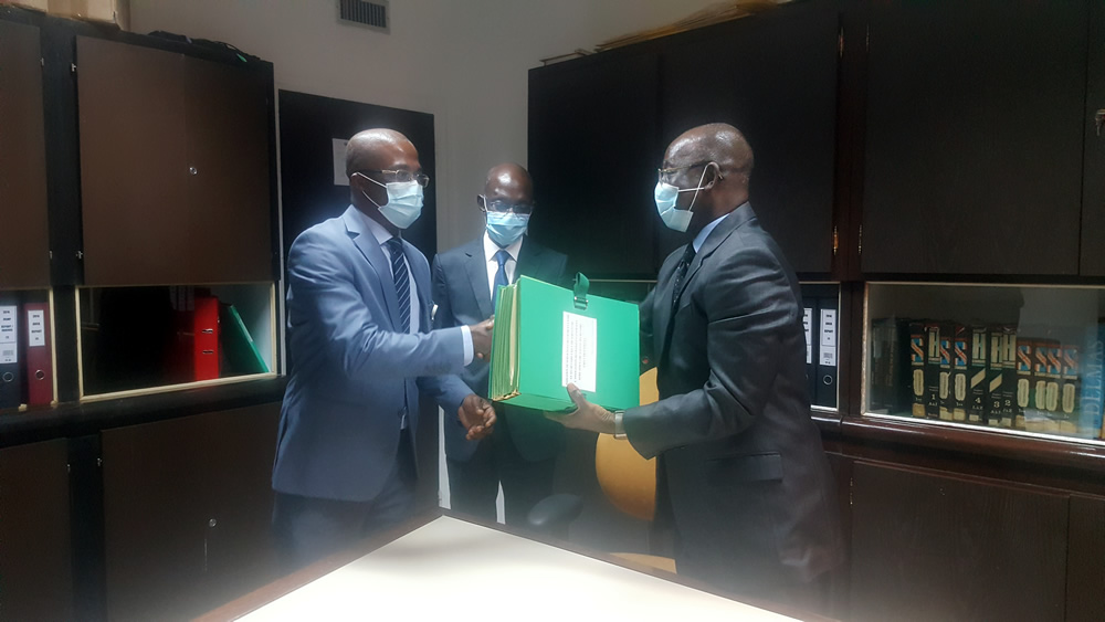 From left: Mr Djoulassi Kokou Oloufade, Incoming Executive Secretary and Mr Papa Lamine DIOP, Outgoing Executive Secretary